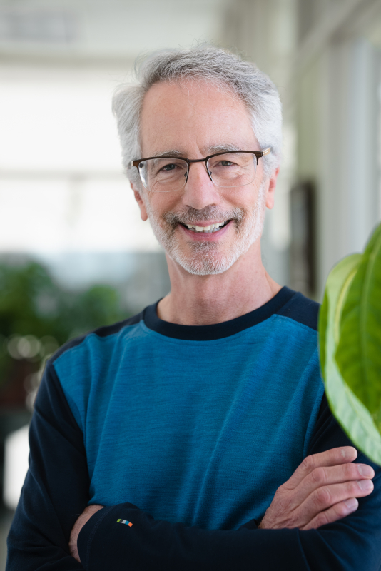 Charles Russell Profile Photo