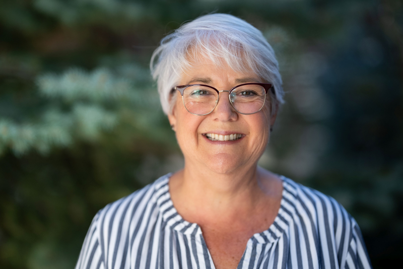 Elizabeth Large Profile Photo